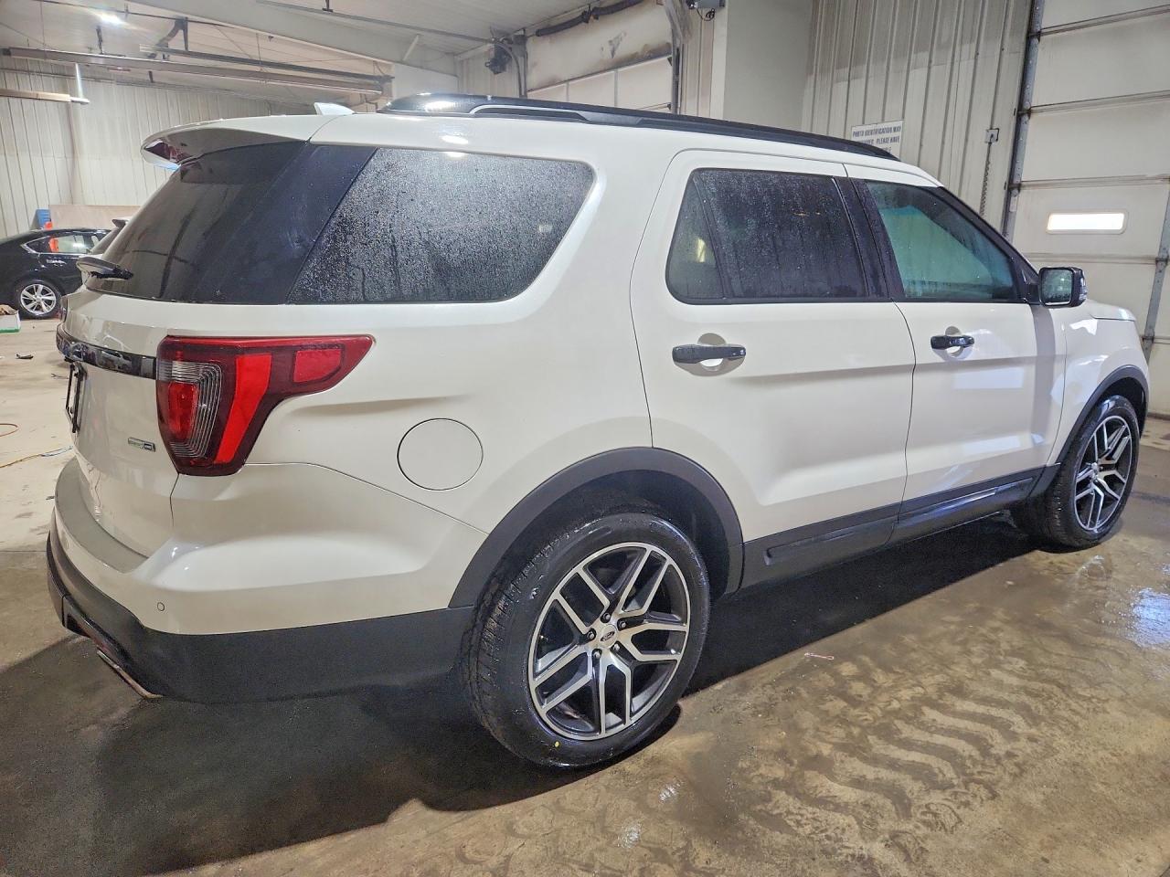 2016 FORD EXPLORER SPORT photo 3