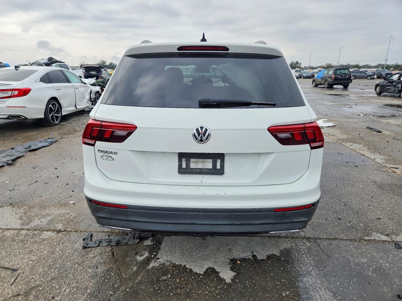 2021 VOLKSWAGEN TIGUAN S photo 11