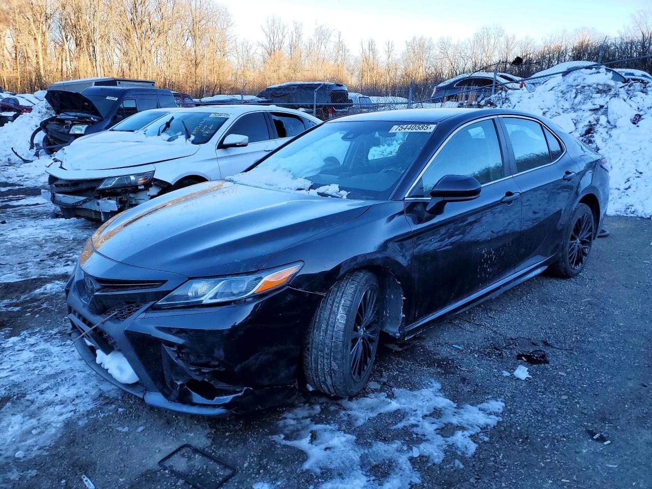 2018 TOYOTA CAMRY
