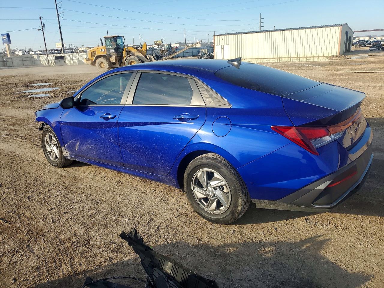 2025 HYUNDAI ELANTRA SE photo 3