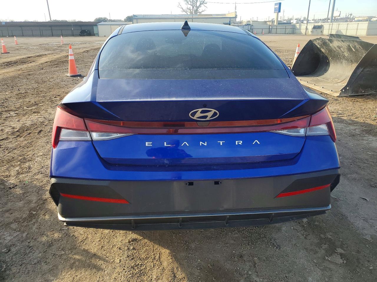 2025 HYUNDAI ELANTRA SE photo 11