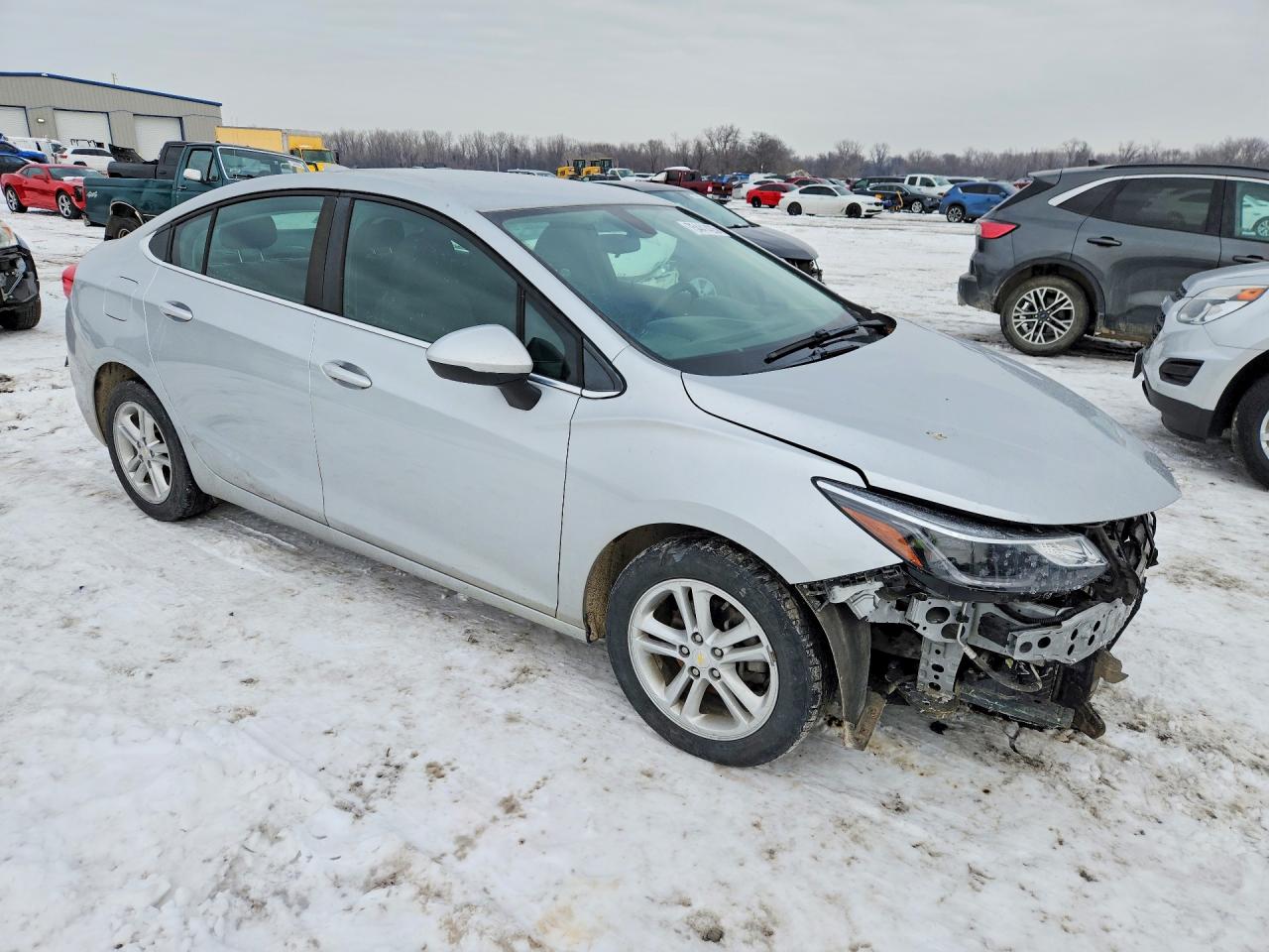 2017 CHEVROLET CRUZE LT photo 4