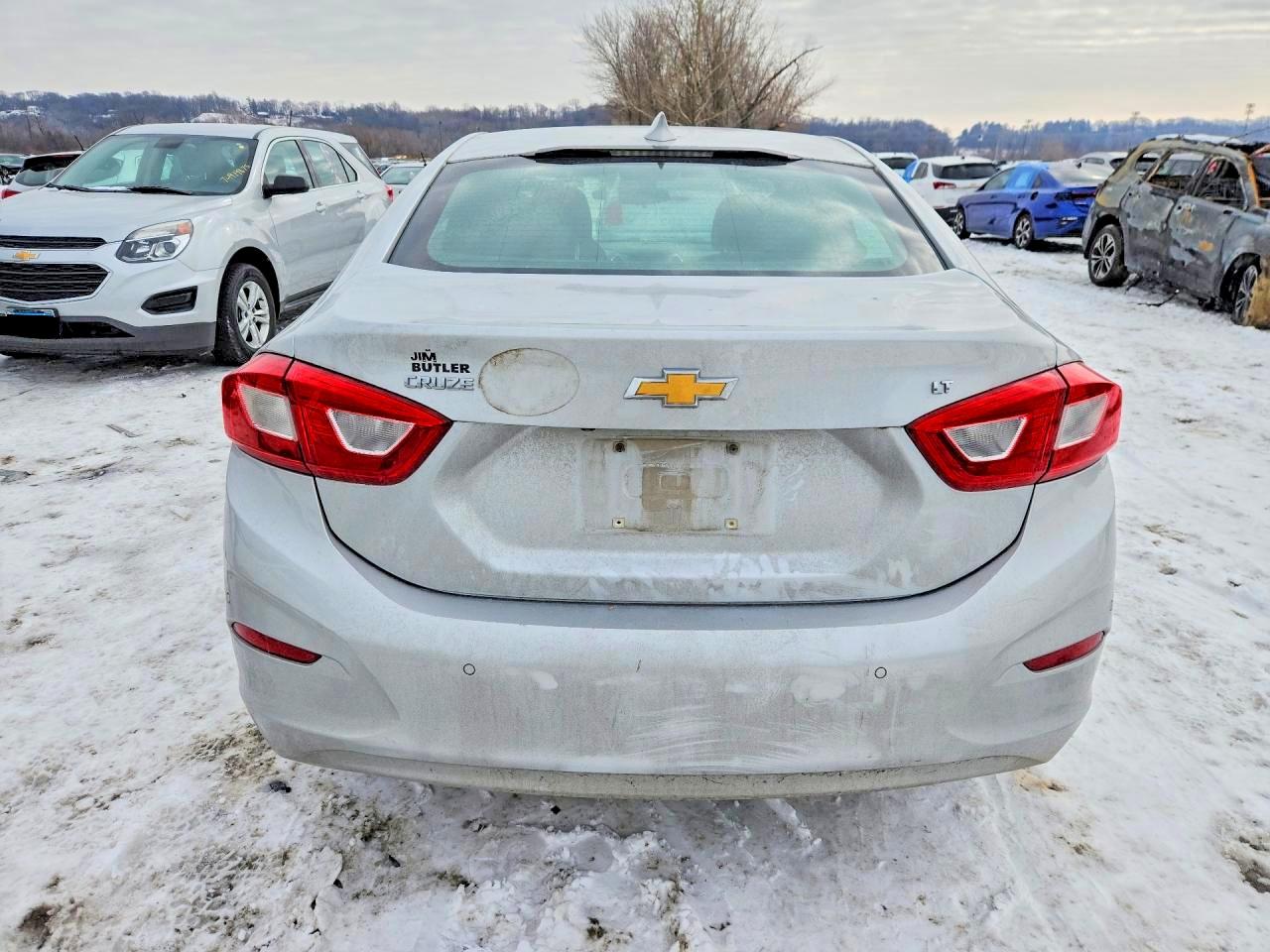 2017 CHEVROLET CRUZE LT photo 6