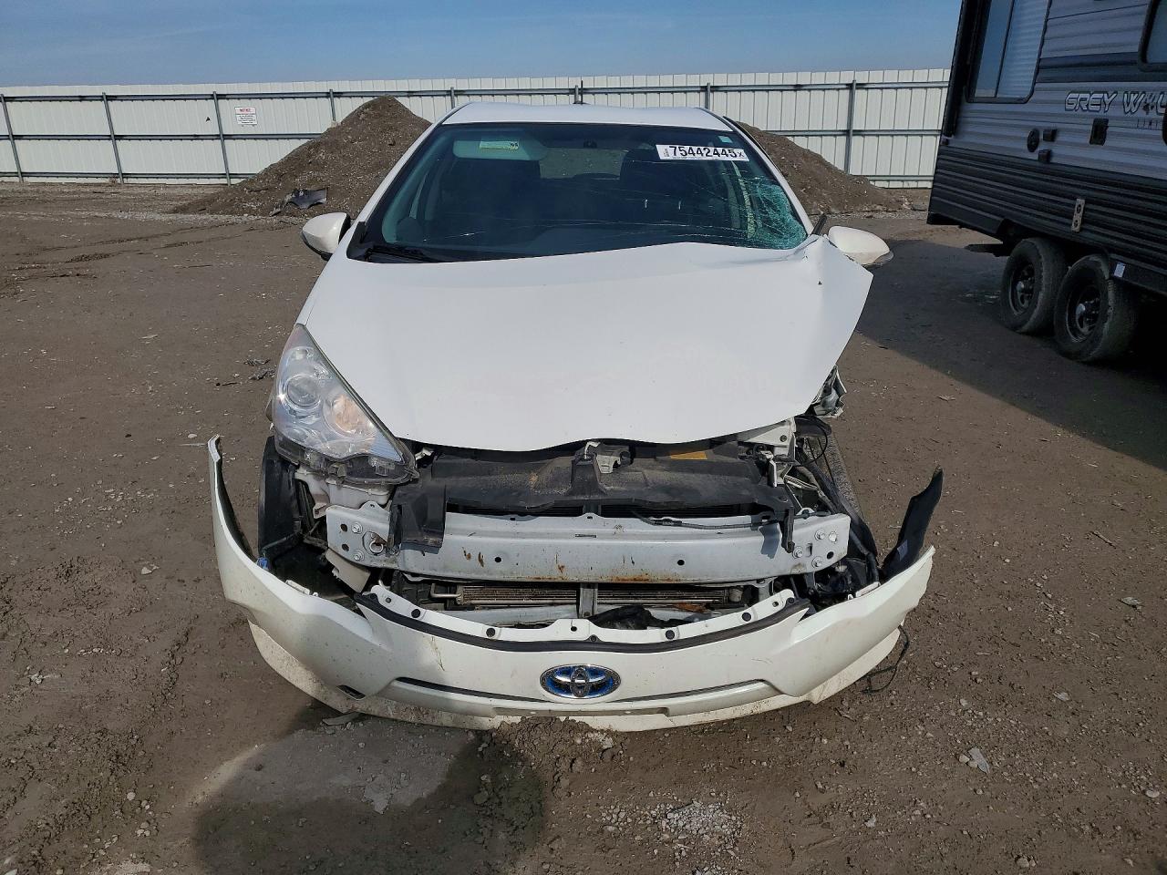 2013 TOYOTA PRIUS C photo 5