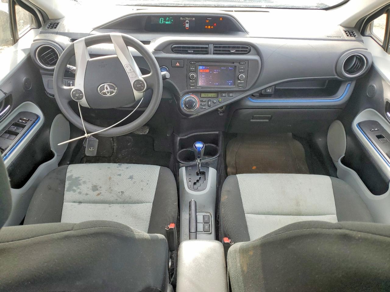 2013 TOYOTA PRIUS C photo 8