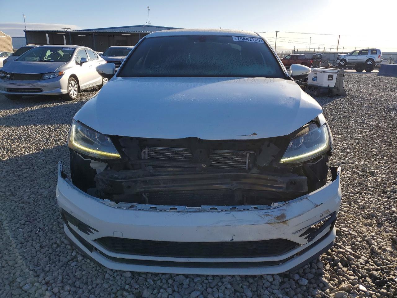 2017 VOLKSWAGEN JETTA GLI photo 5
