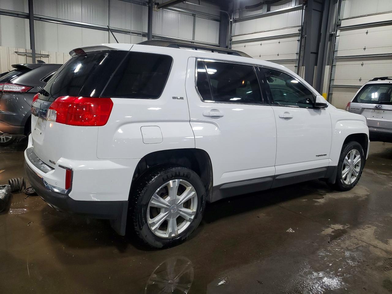 2017 GMC TERRAIN SLE photo 5
