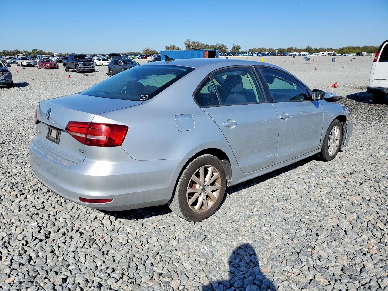 2015 VOLKSWAGEN JETTA SE photo 3