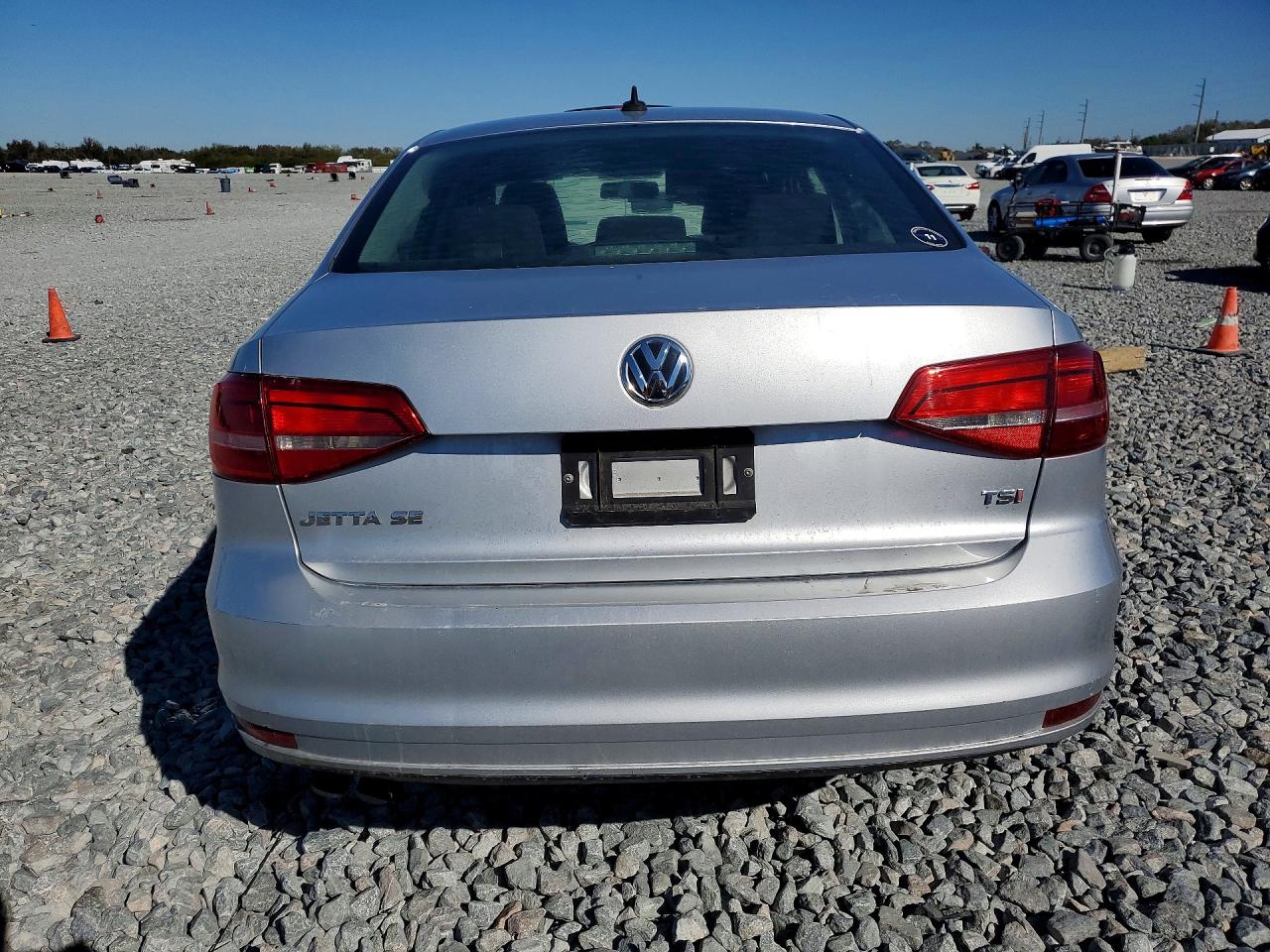 2015 VOLKSWAGEN JETTA SE photo 6