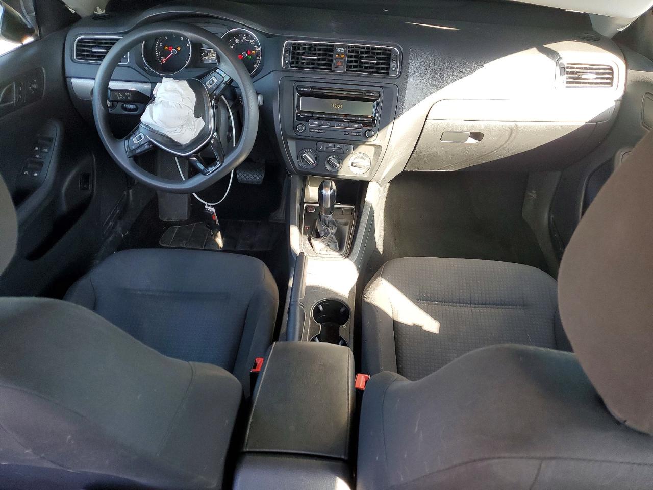 2015 VOLKSWAGEN JETTA SE photo 8
