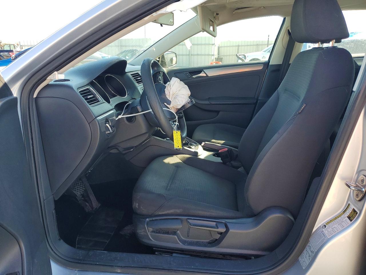 2015 VOLKSWAGEN JETTA SE photo 7