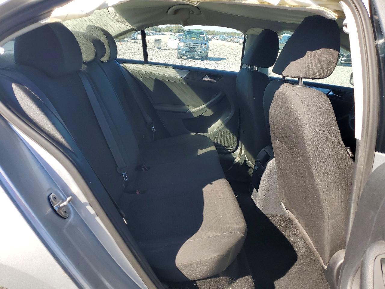 2015 VOLKSWAGEN JETTA SE photo 10