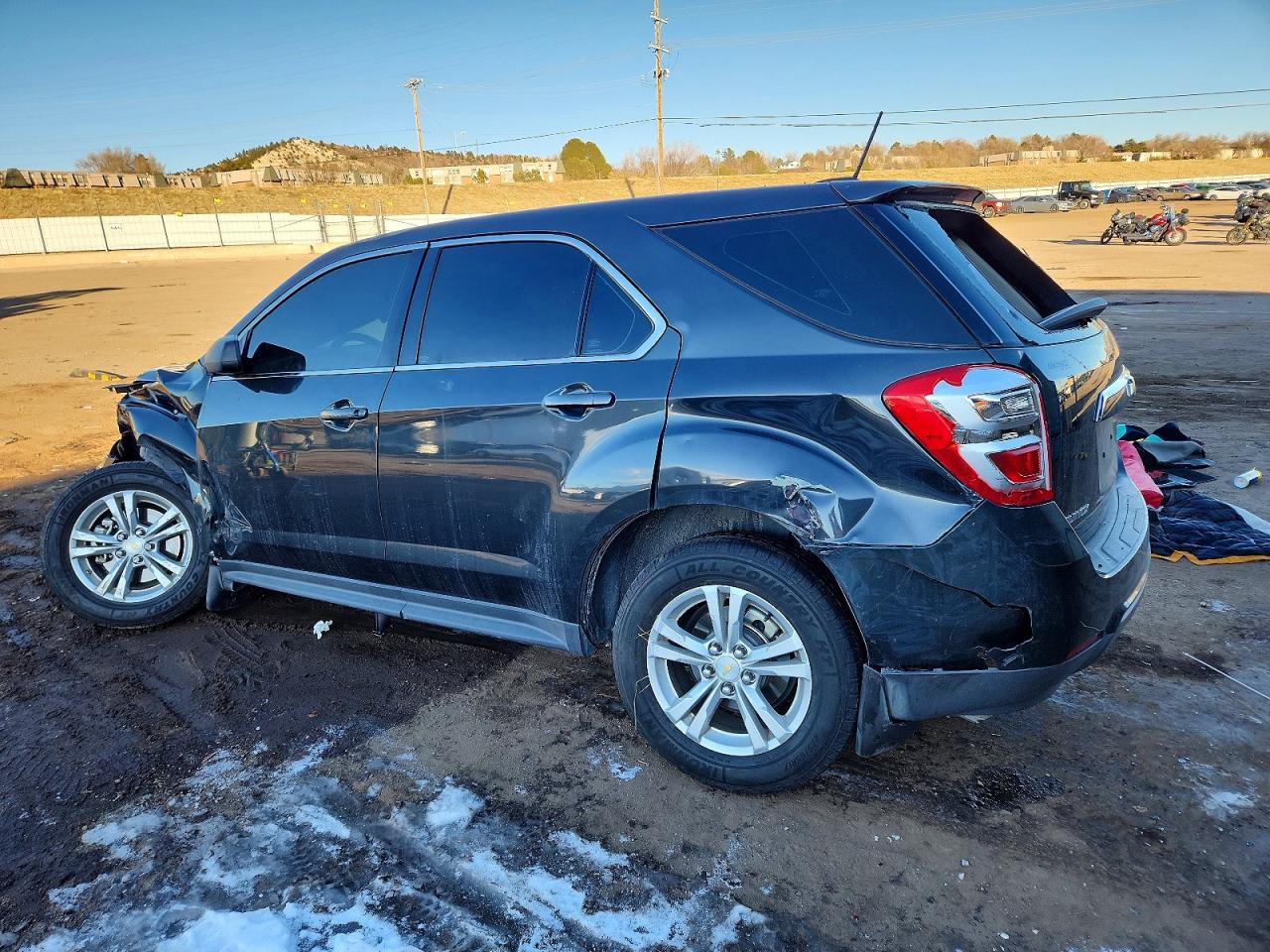 2017 CHEVROLET EQUINOX LS photo 2