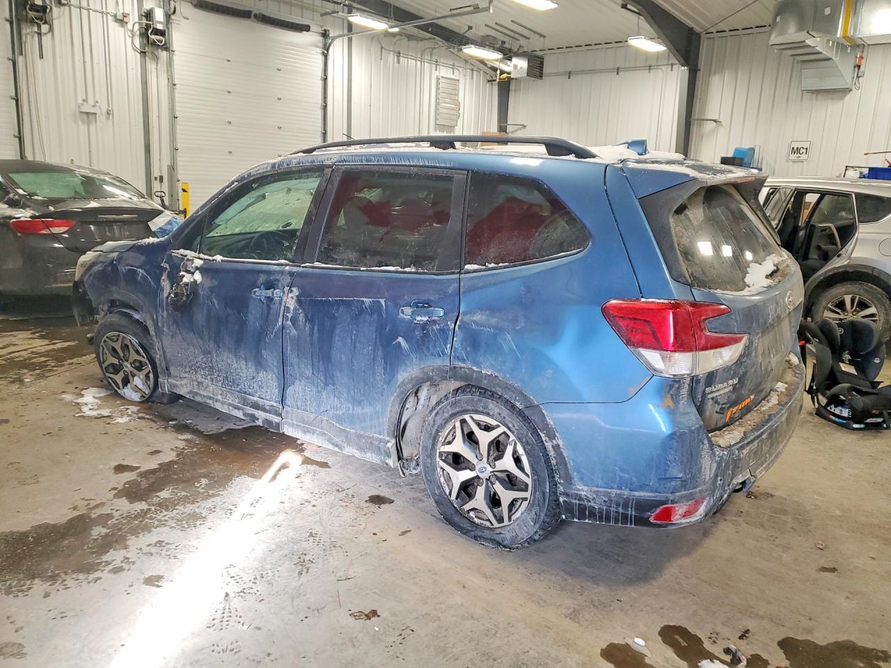 2019 SUBARU FORESTER PREMIUM photo 4
