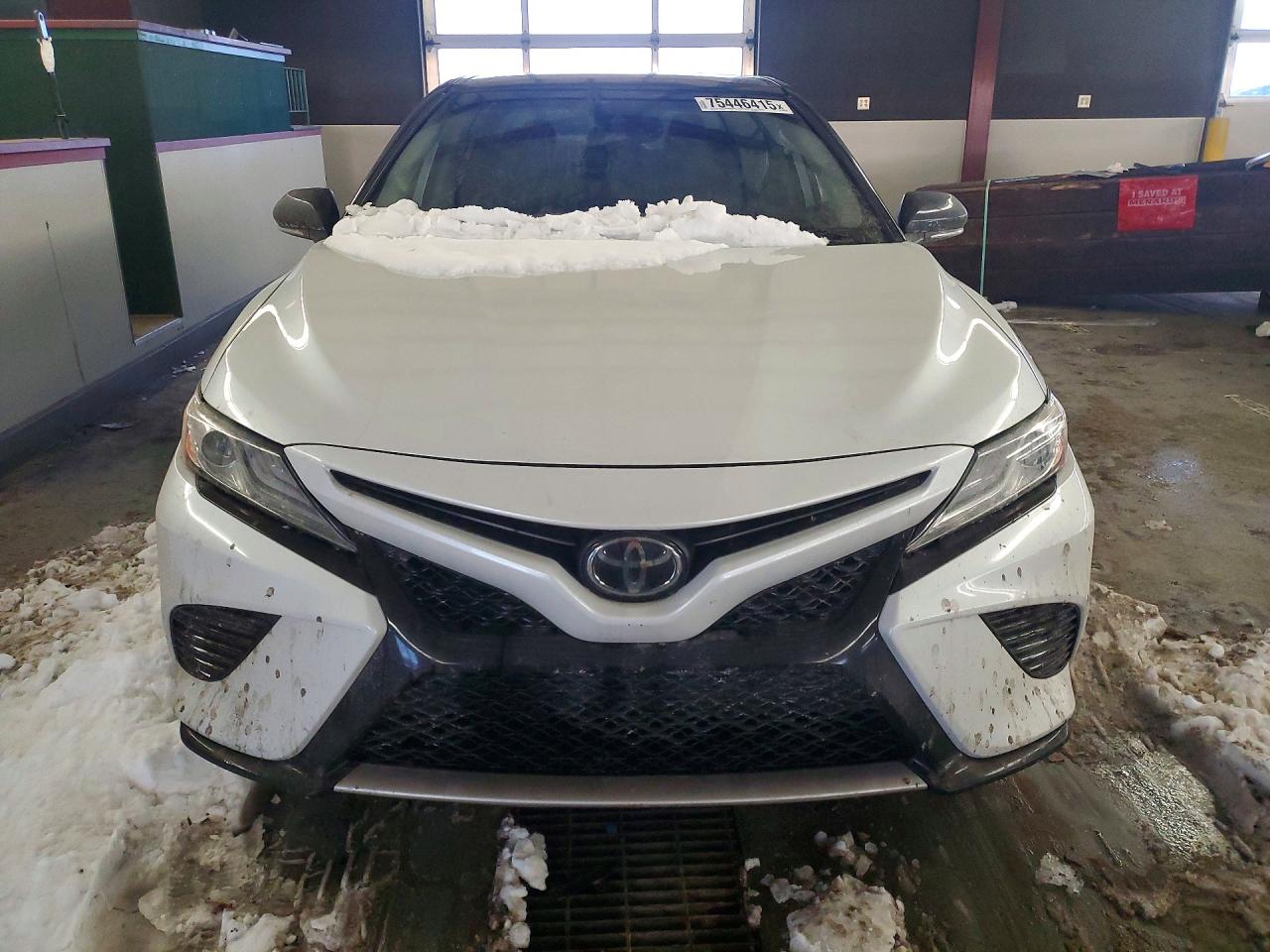 2020 TOYOTA CAMRY XSE photo 5