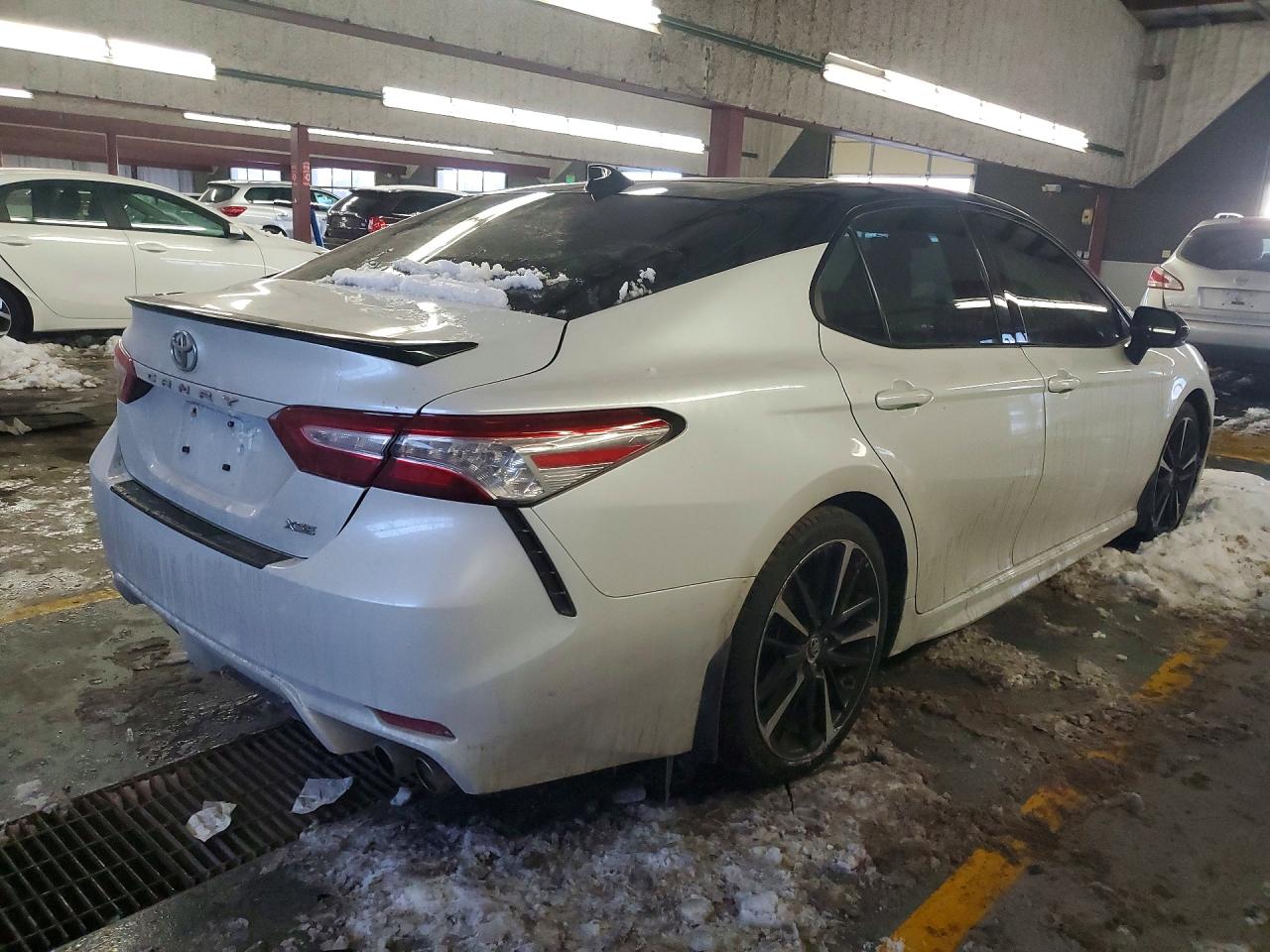 2020 TOYOTA CAMRY XSE photo 3