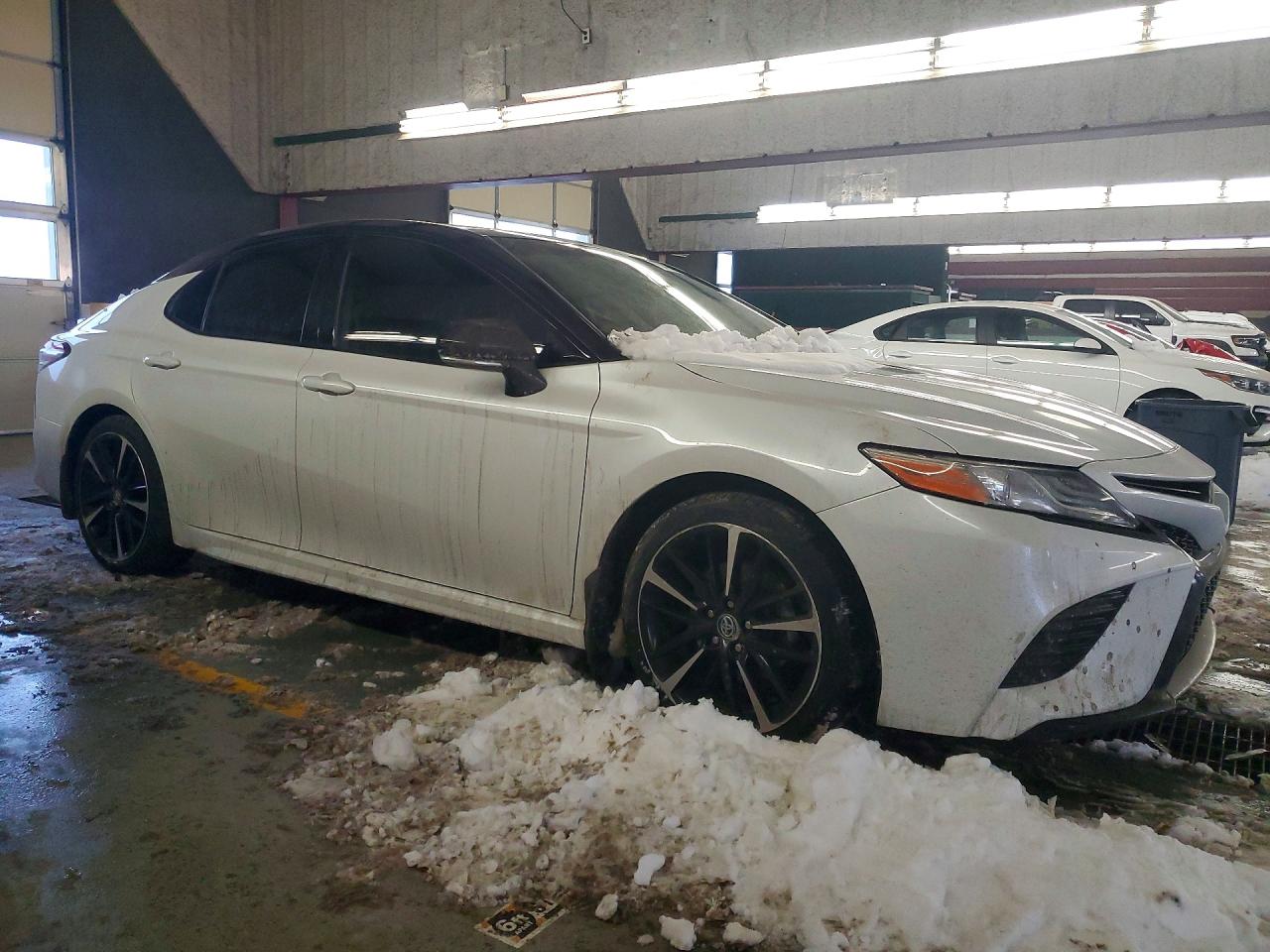 2020 TOYOTA CAMRY XSE photo 4
