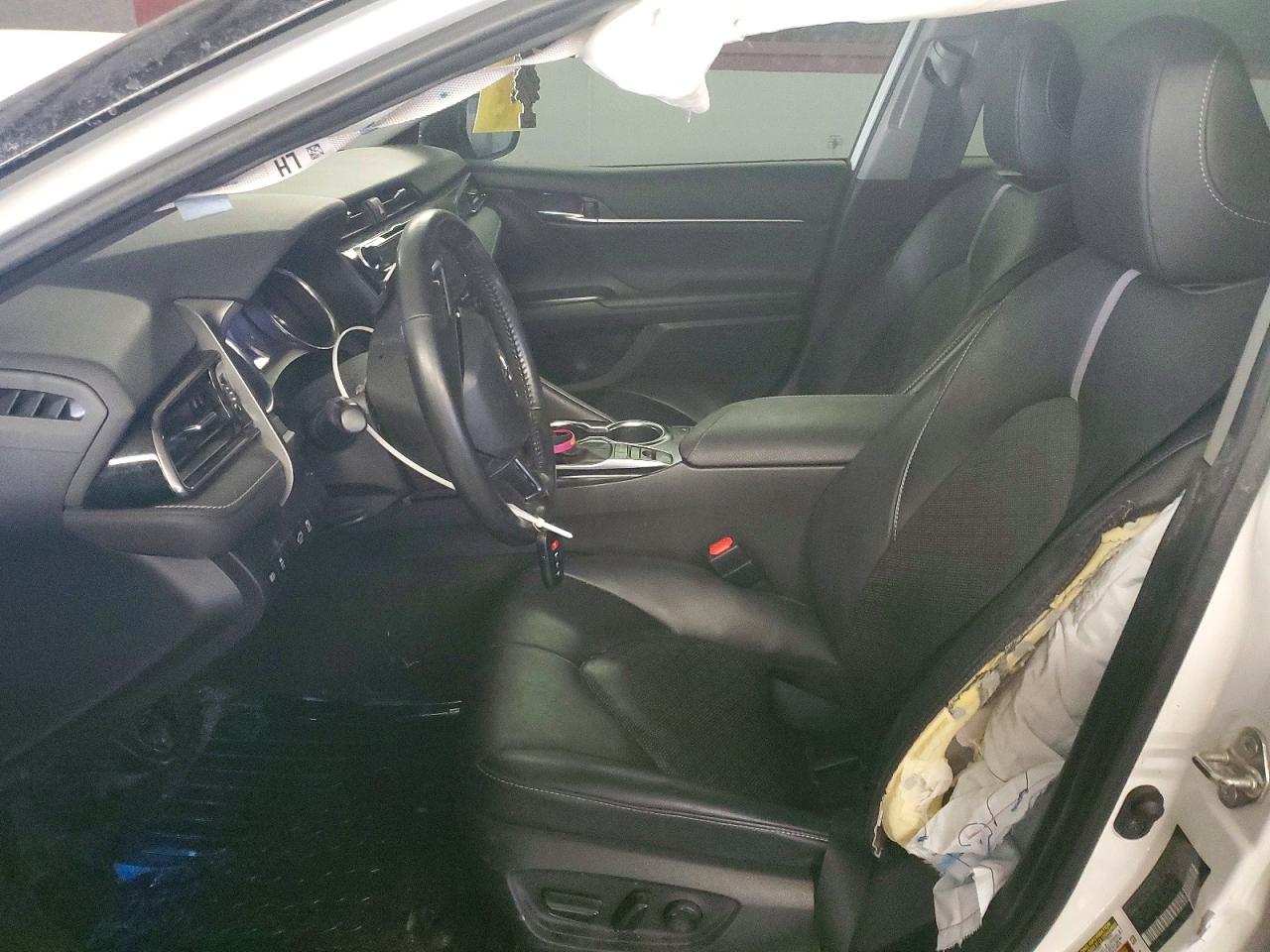 2020 TOYOTA CAMRY XSE photo 7