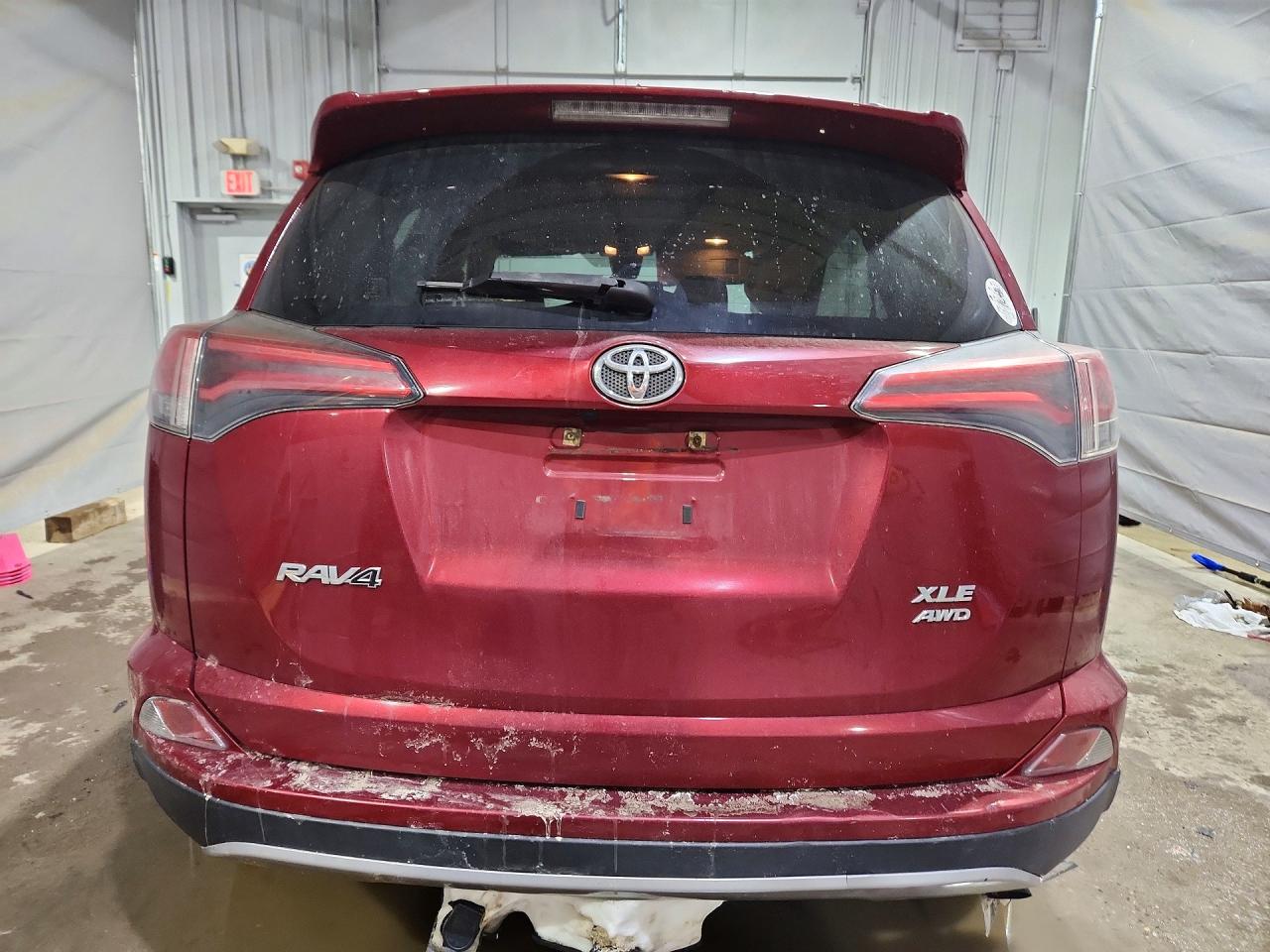 2018 TOYOTA RAV4 ADVENTURE photo 11