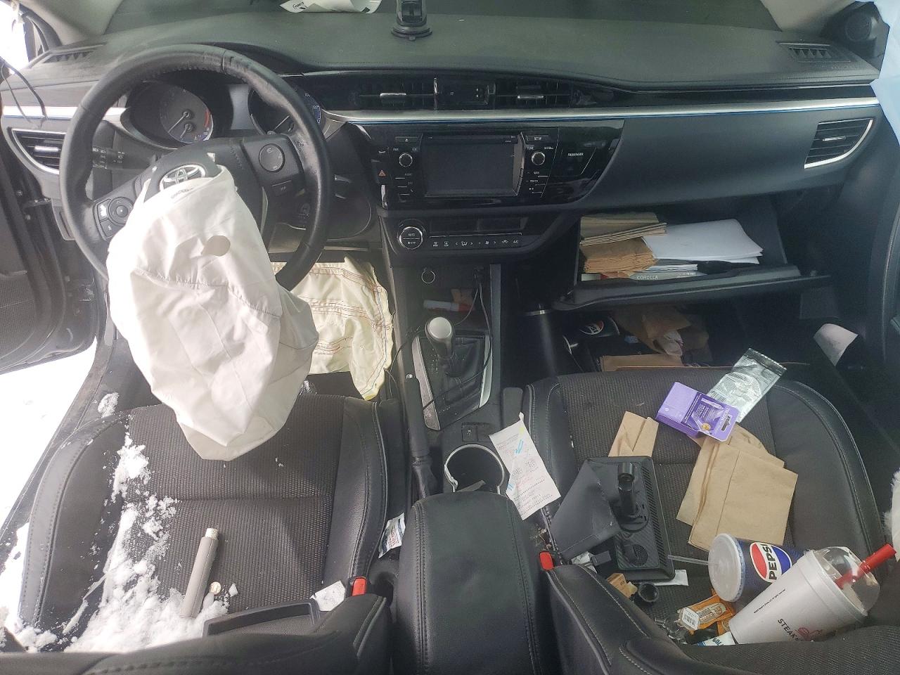 2015 TOYOTA COROLLA L photo 15