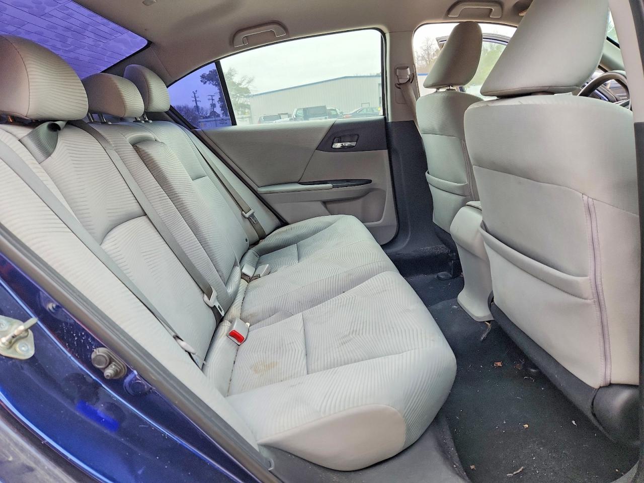 2015 HONDA ACCORD LX photo 19