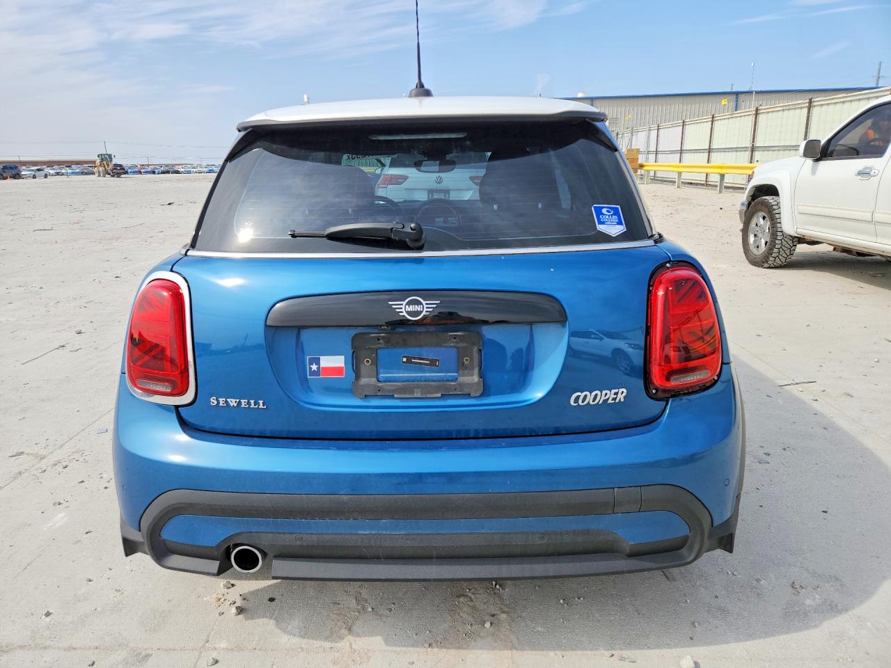 2024 MINI COOPER photo 11