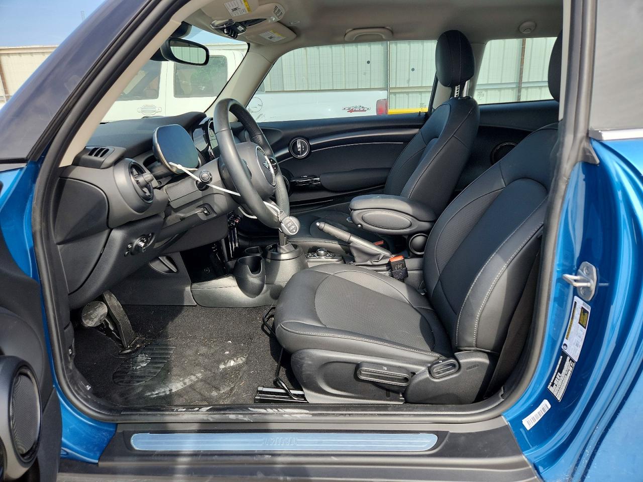 2024 MINI COOPER photo 13
