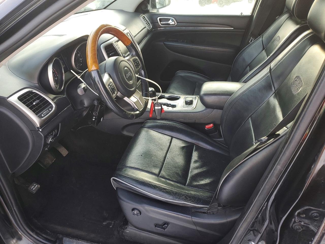 2011 JEEP GRAND CHEROKEE OVERLAND photo 13