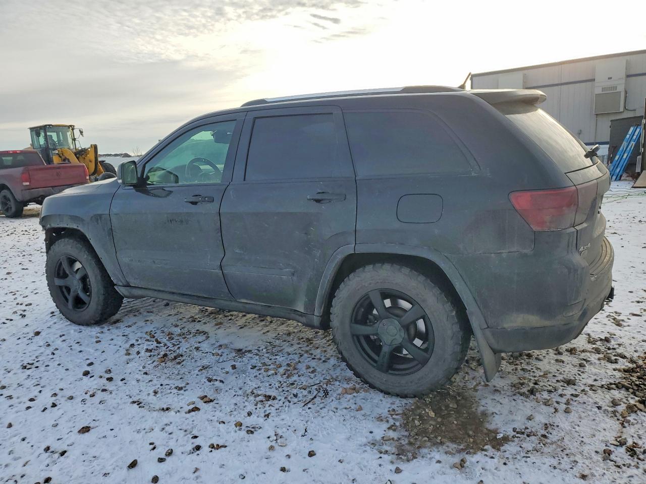 2011 JEEP GRAND CHEROKEE OVERLAND photo 3