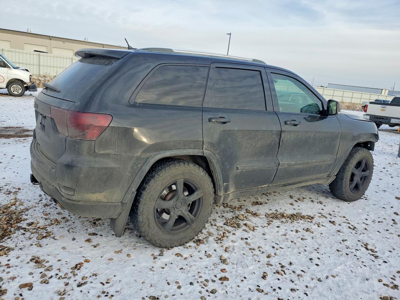 2011 JEEP GRAND CHEROKEE OVERLAND photo 5