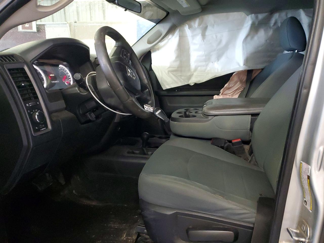 2018 RAM 2500 ST photo 13