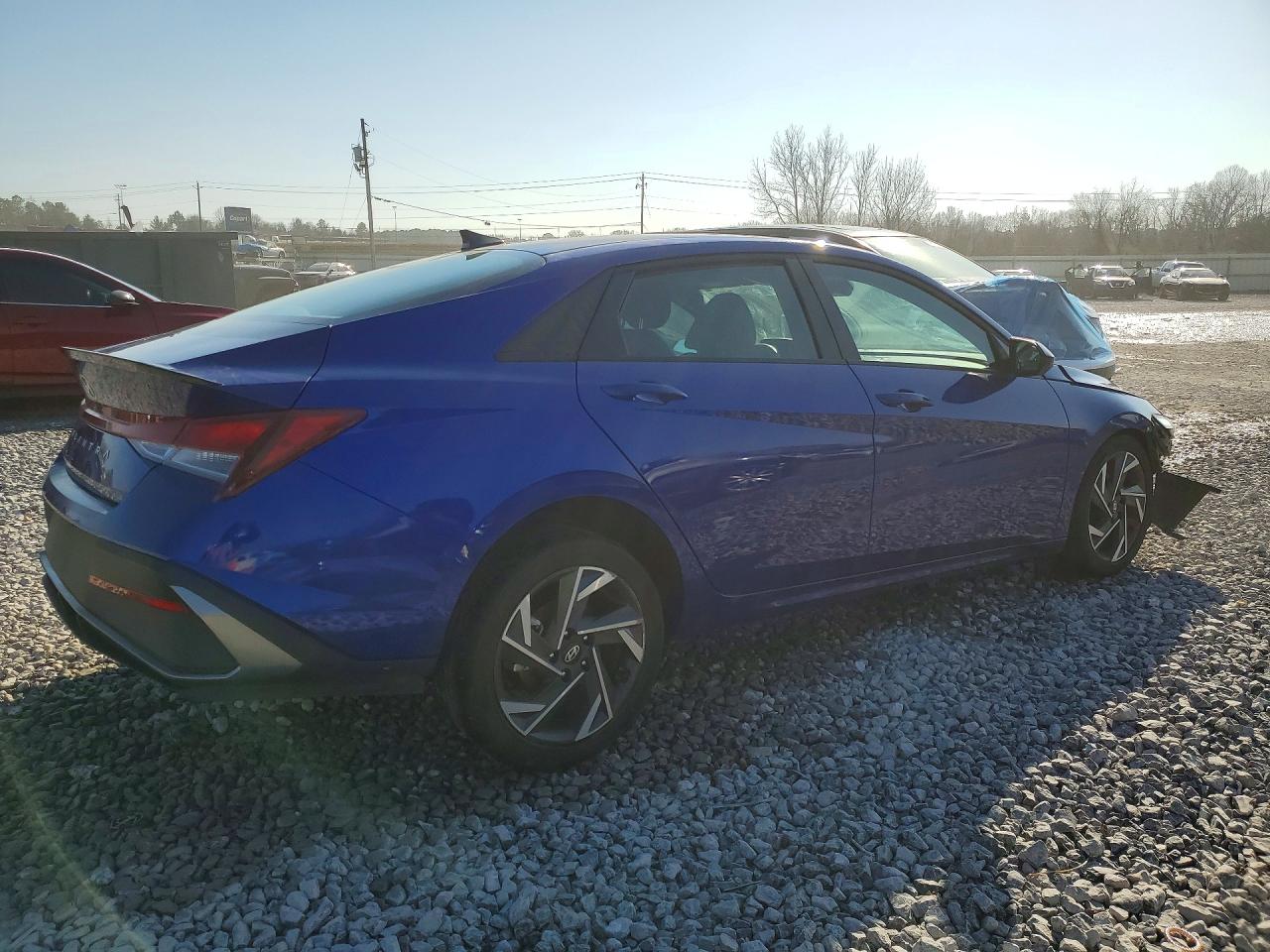 2025 HYUNDAI ELANTRA SEL SPORT photo 3