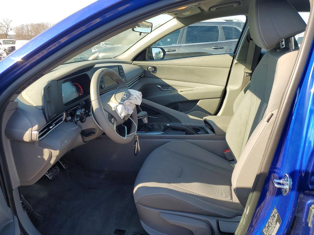 2025 HYUNDAI ELANTRA SEL SPORT photo 7