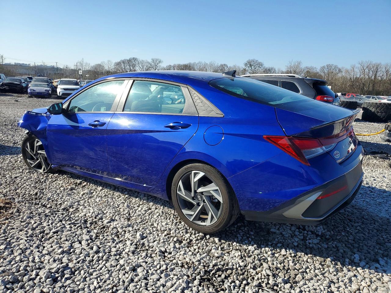 2025 HYUNDAI ELANTRA SEL SPORT photo 2