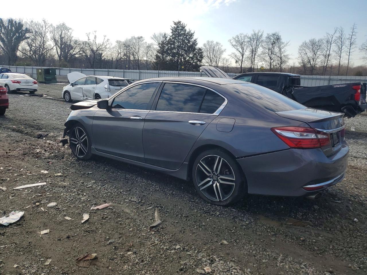 2017 HONDA ACCORD SPORT photo 2
