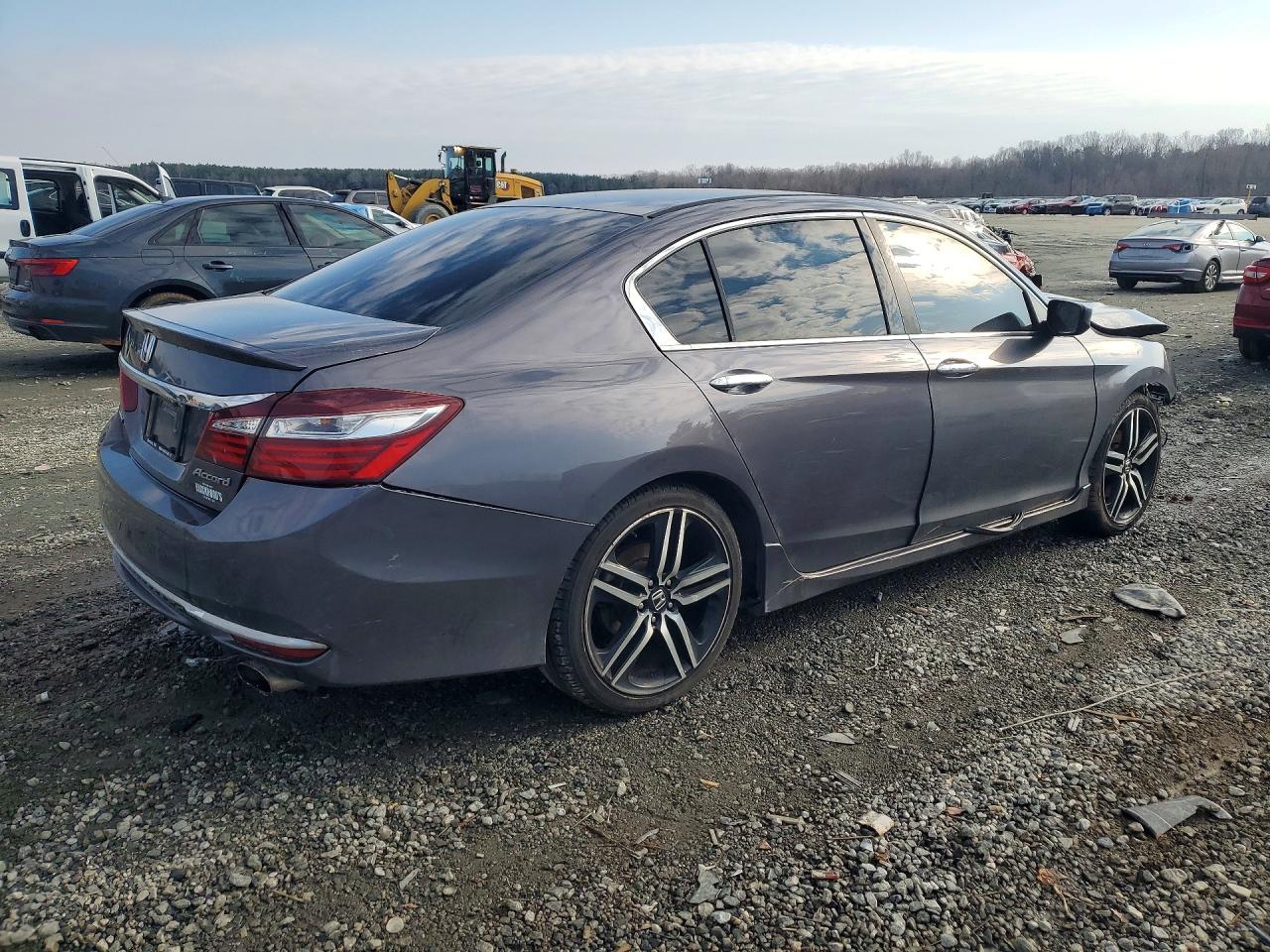 2017 HONDA ACCORD SPORT photo 3