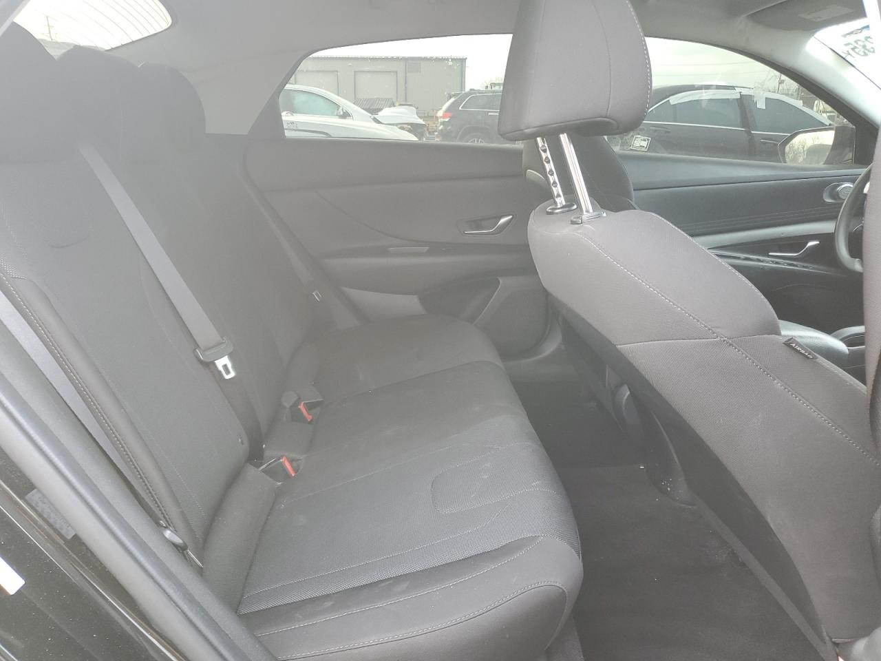 2021 HYUNDAI ELANTRA SE photo 19