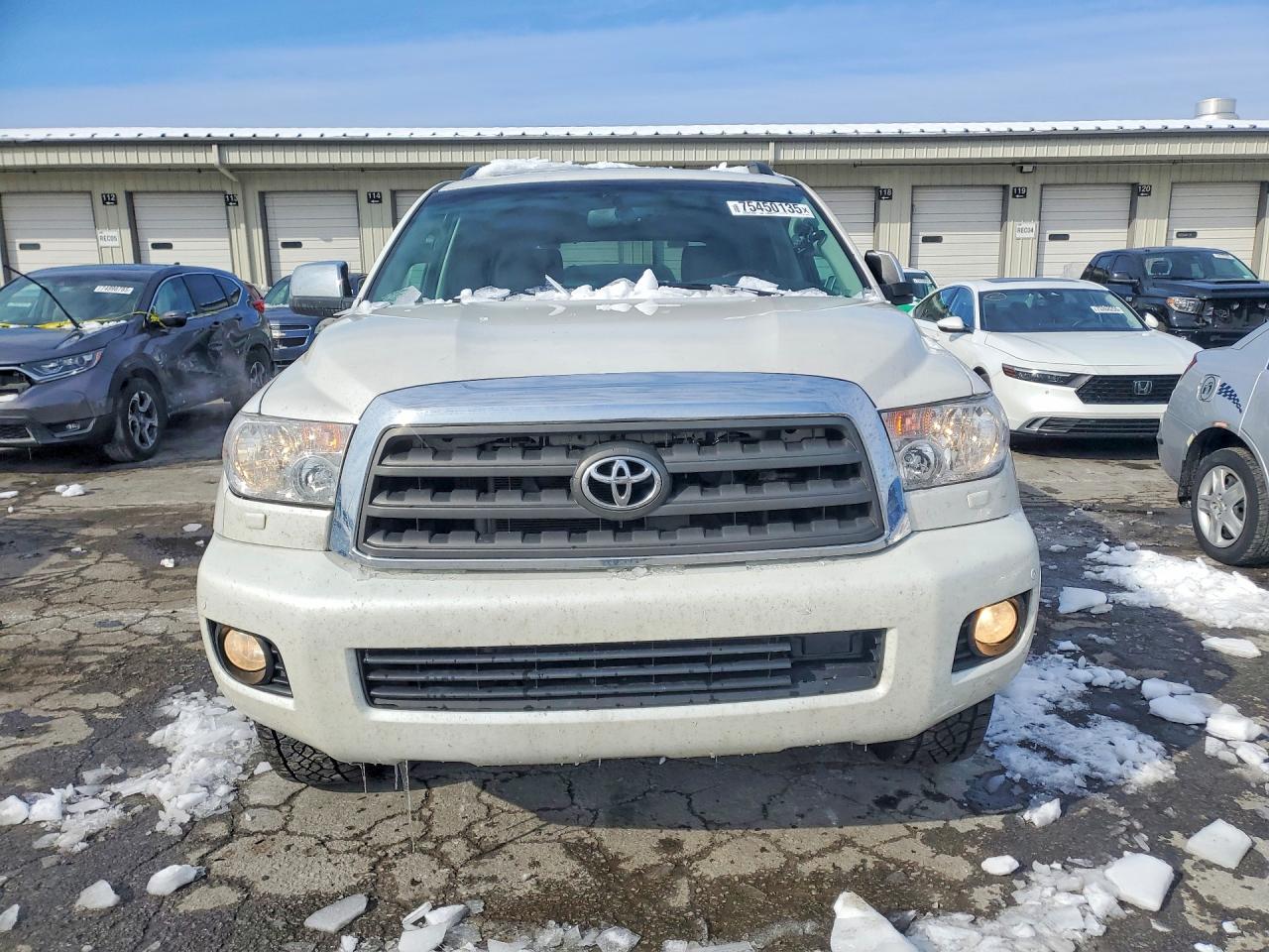 2017 TOYOTA SEQUOIA PLATINUM photo 5