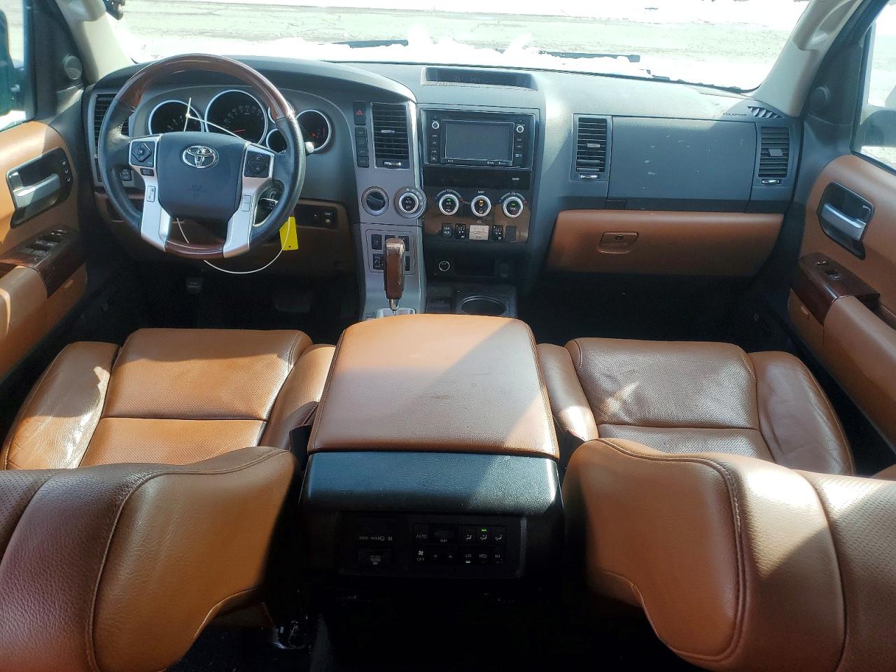 2017 TOYOTA SEQUOIA PLATINUM photo 8
