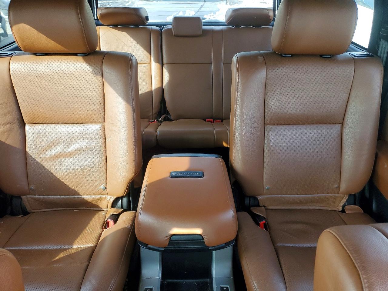 2017 TOYOTA SEQUOIA PLATINUM photo 10