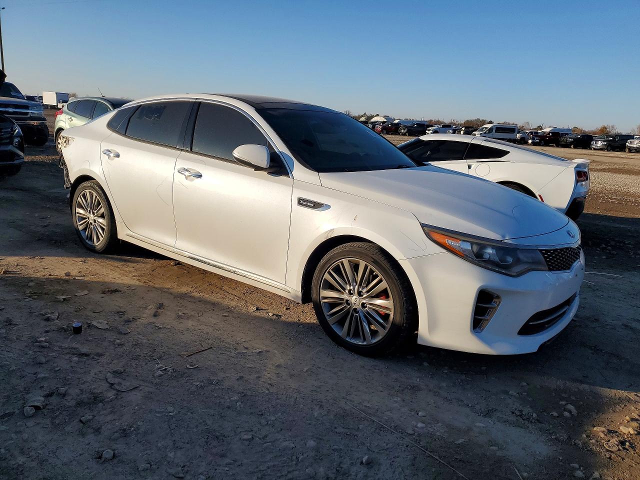 2017 KIA OPTIMA SXL TURBO photo 4