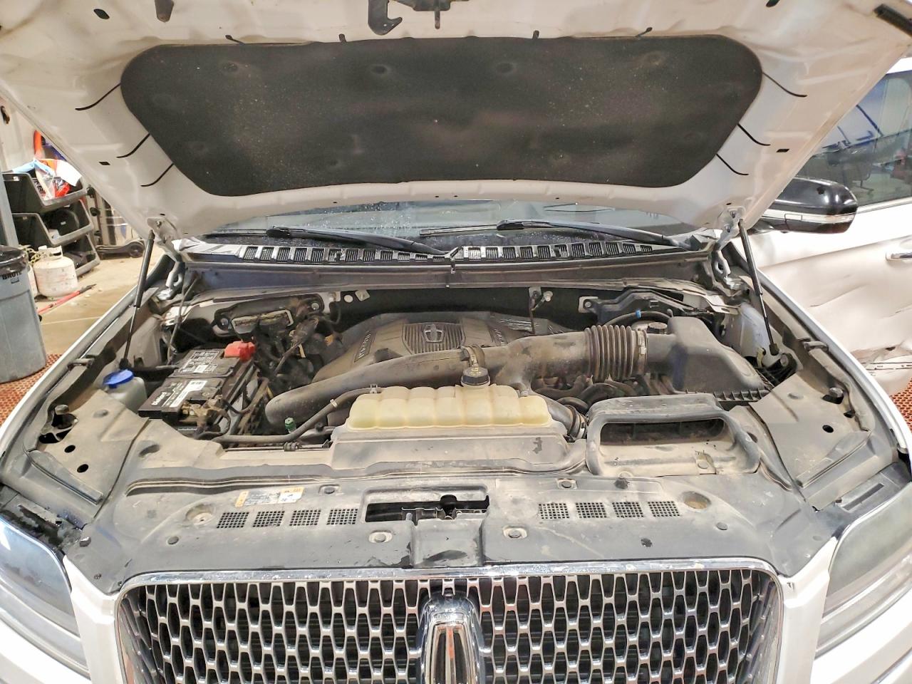 2019 LINCOLN NAVIGATOR L RESERVE photo 23