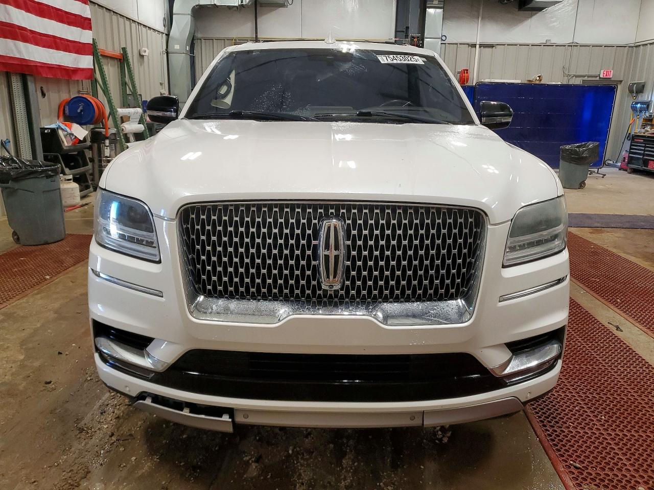 2019 LINCOLN NAVIGATOR L RESERVE photo 9