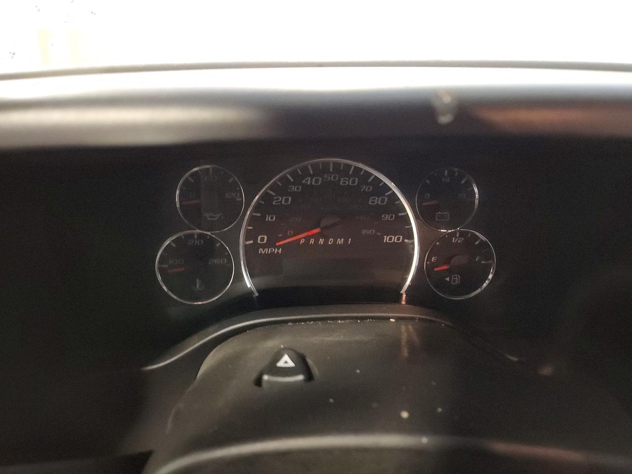 2023 GMC SAVANA G3500 LS photo 9