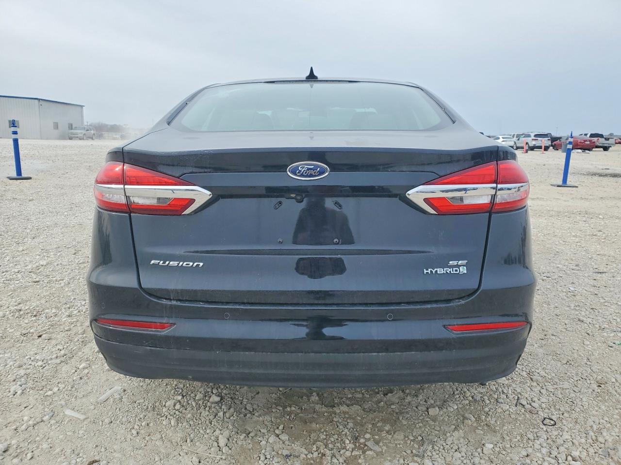 2019 FORD FUSION SE photo 6