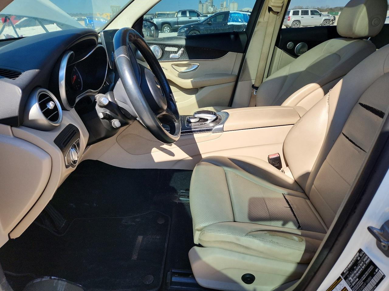 2017 MERCEDES-BENZ GLC 300 photo 19