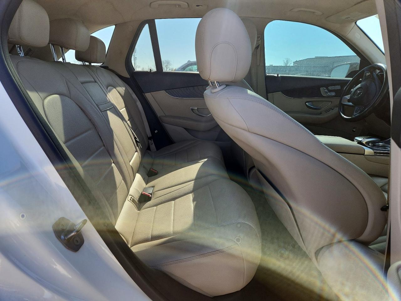 2017 MERCEDES-BENZ GLC 300 photo 31