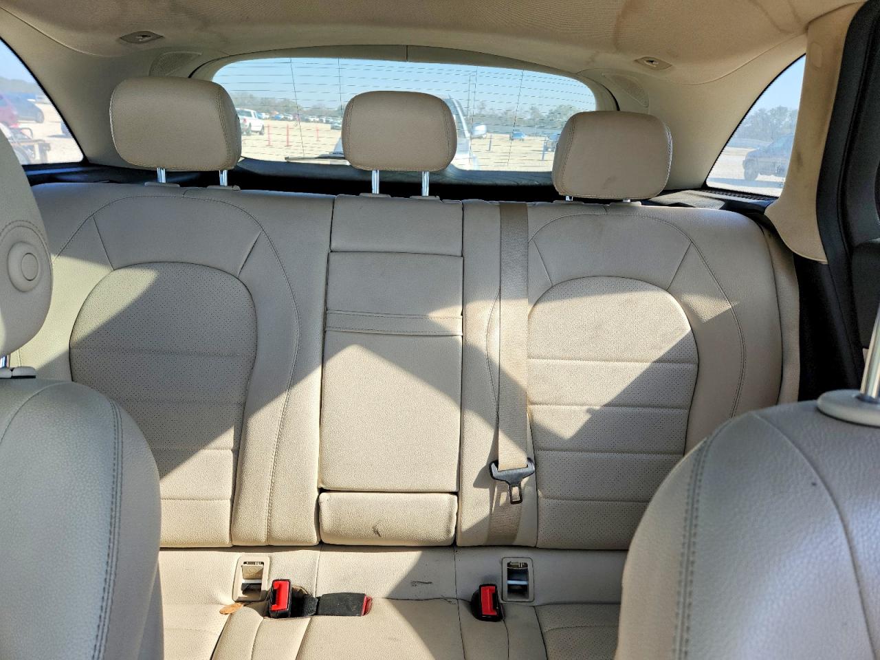 2017 MERCEDES-BENZ GLC 300 photo 28