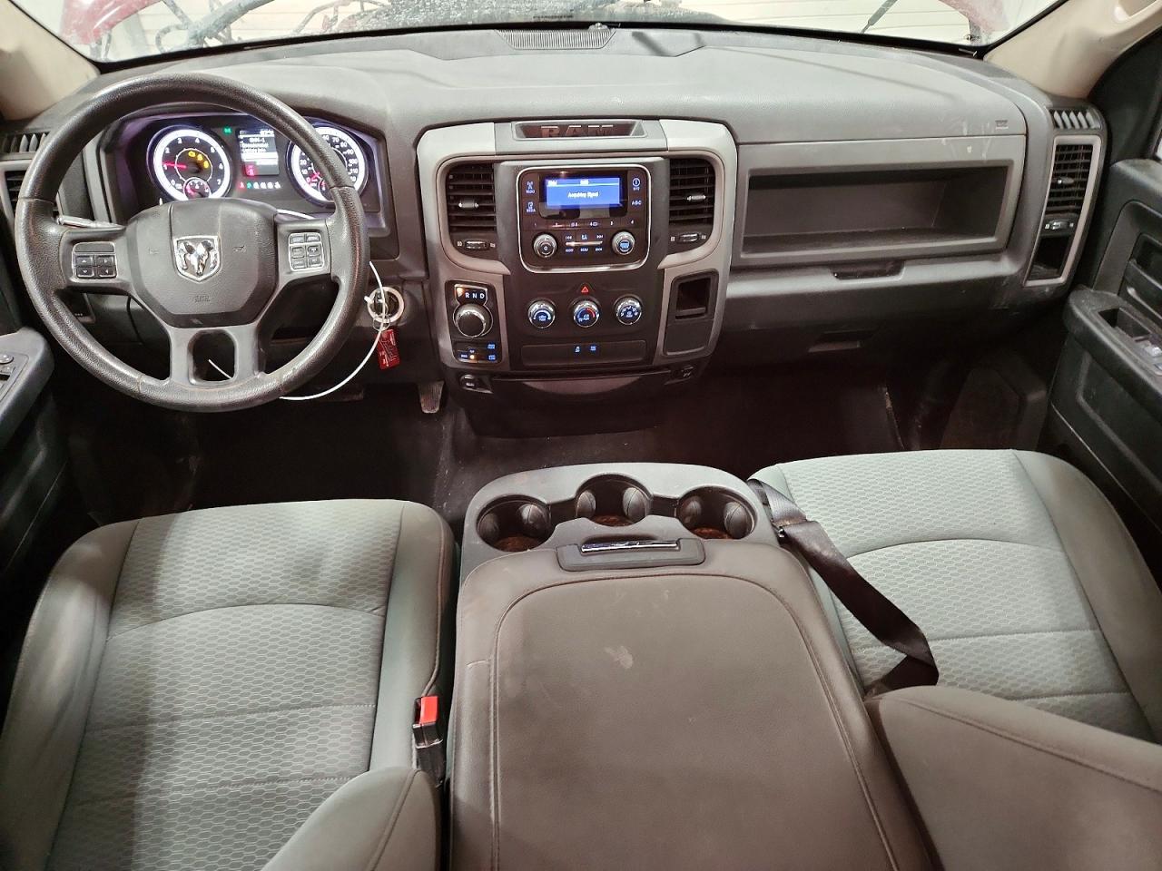 2016 RAM 1500 ST photo 8