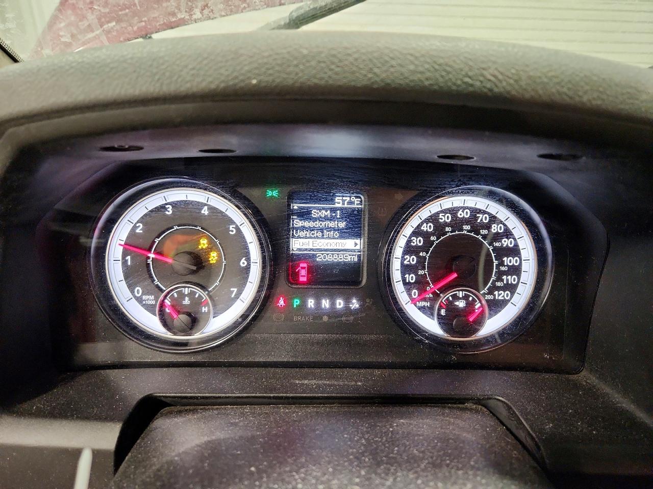 2016 RAM 1500 ST photo 9